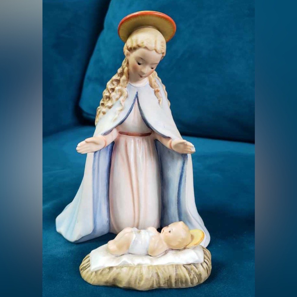 Vintage Goebel manger scene